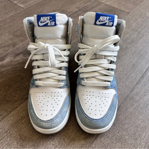 Nike Air Jordan 1 Retro High OG Hyper Royal Womens Blue and White Sneakers - Picture 5 of 8